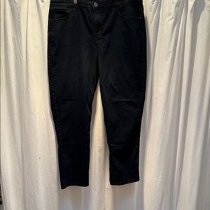 Classic Blue Black Women's Stretch Jeans Never Worn size 18